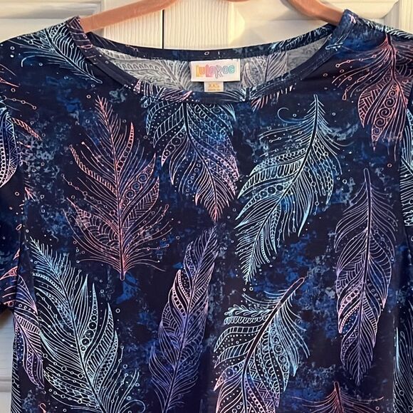 NWT LulaRoe Melissa Top - Picture 3 of 3